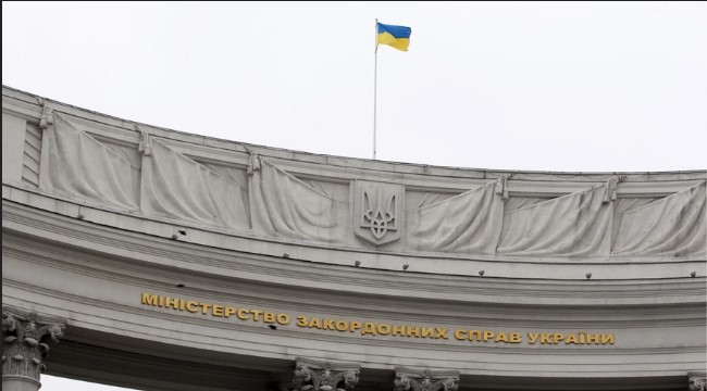 Угорці, які приїхали в Україну для перевірки “Дружби”, не мають офіційного статусу – МЗС