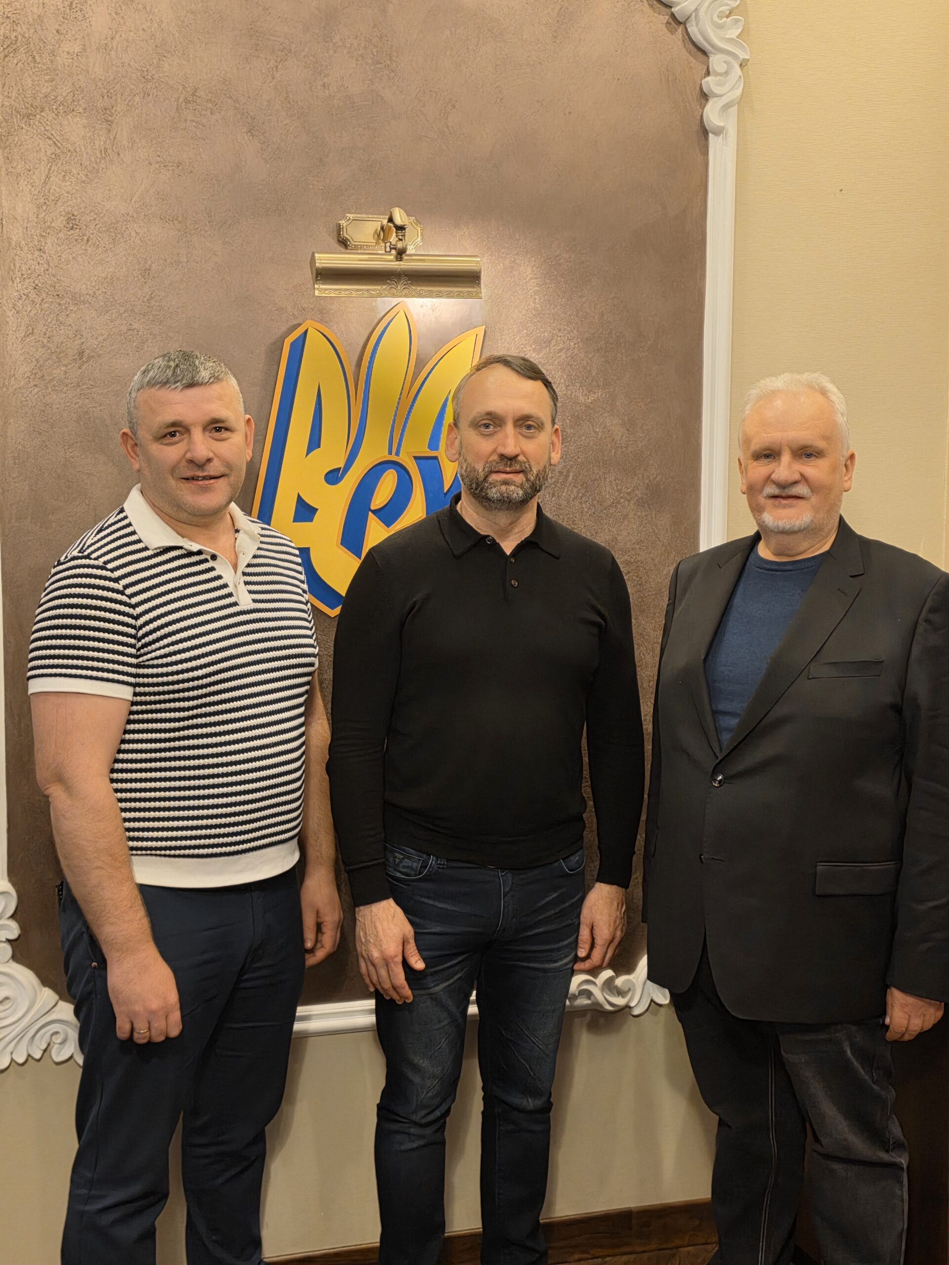 Віктор Бедь провів зустріч із головою Народного Руху України Андрієм Корнатом: підтримка ЗСУ та захист прав борців за незалежність України