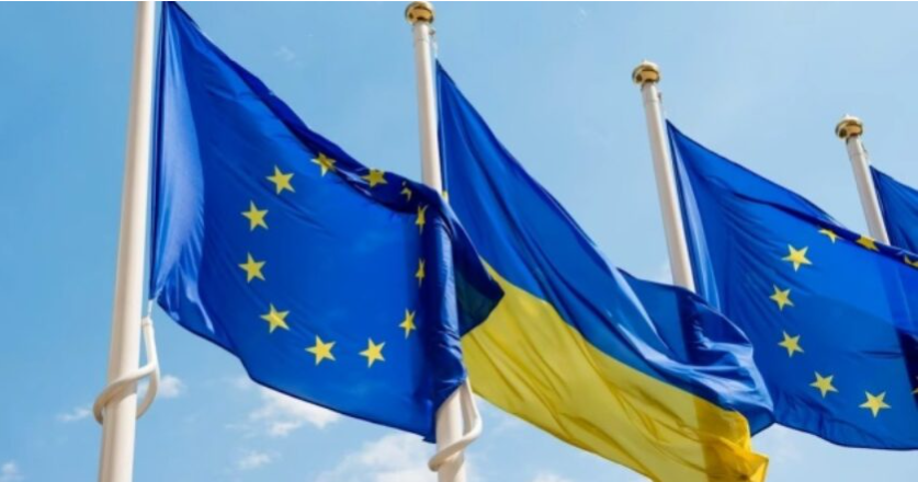 ЗМІ: Франція та Німеччина обговорюють можливість “символічного” членства України в ЄС