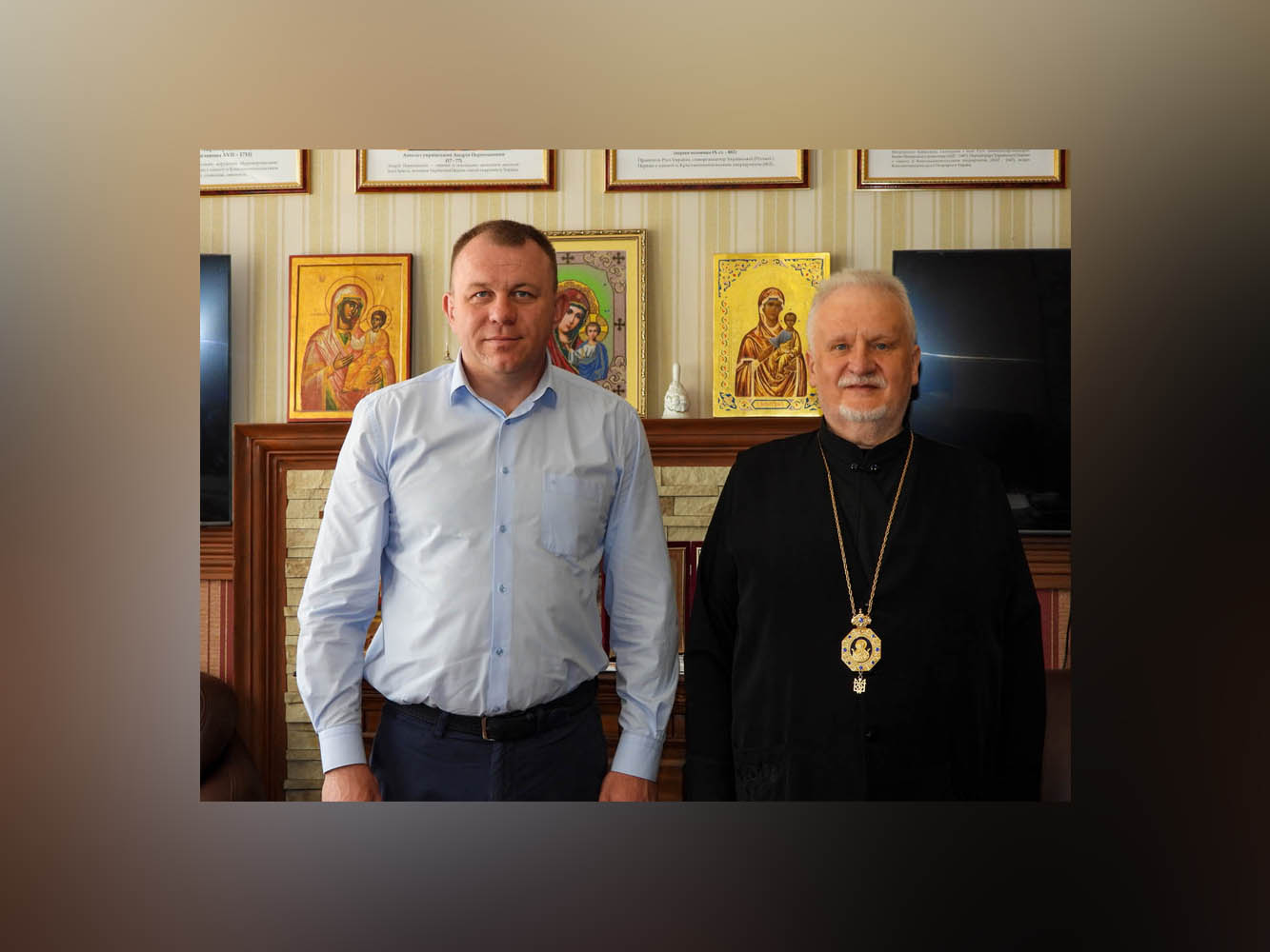 Єпископ Мукачівський і Карпатський Віктор Бедь провів зустріч з представником Уповноваженого Верховної Ради України з прав людини у Закарпатській області Андрієм Крючковим